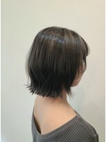 ベラ(Bella)&nbsp;色落ちも楽しめる！ダークグレー外ハネボブ