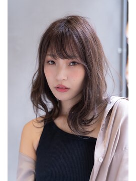 テイラー(Taylor) ［Taylor］☆大宮　アッシュグレージュ×色っぽモテミディ