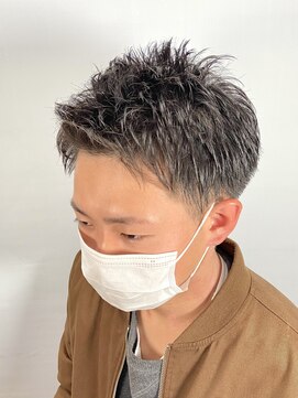 クオリス 上福岡店(QUALIS) ツーブロック刈り上げアップバング無造作ショートスタイル