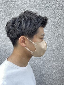 カゼ ダイカンヤマ Kaze DAIKANYAMA 大人メンズのスタイリッシュセンターパート