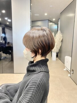 ハルキ ミナト ジャパン オオサカ(HARUKI MINATO japan OSAKA) 40代50代小顔似合わせカットくびレイヤーエモージュ大人可愛い