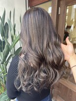 アン(Hair make un)&nbsp;ハイライトカラー