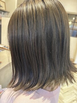 アウラ ヘア デザイン(aura hair design) 多毛に見せないボブ