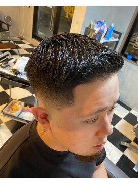 バッドバーバー 蒲田店(BAD BARBER) フェザーアップスキンフェード