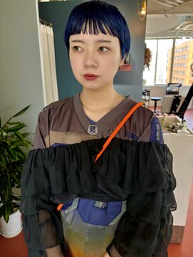 シロ(ciLo) very short×Blue hair