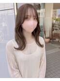 透明感アッシュベージュ×くびれヘア