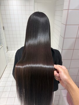 ロンドルーチェ 心斎橋(Lond luce) ダークアッシュ/ミディアムレイヤーカット［髪質改善/縮毛矯正］