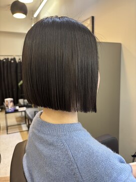 ジエクト ヴィシア(The Ect VIXIA) 前下がりボブ　縮毛矯正　地毛風ストレート　髪質改善