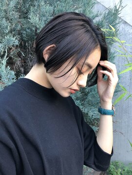 ミィ 表参道(mee.) 【mee.】ハセガワヒトシ　ナチュラル大人ボブ　前下がり