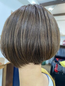 ワッカ(wacca) シンプルボブ