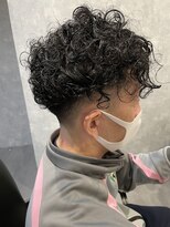 エン(enn)&nbsp;スキンフェード＋パーマ