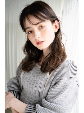 マグノリア オモテサンドウ(MAGNOLiA Omotesando) エアウェーブでかけるベビーバング浮遊感ルーズウェーブ