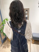 メルト 吉祥寺(melt) ウルフレイヤーカットくるくるパーマ大人ミディアムレイヤー