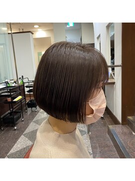 シキ(C key) 前下がりミニボブ