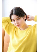 エム(EM) 黒髪センターパートハンサムショート10代20代30代