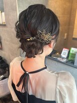ガーデンヨコハマ(GARDEN YOKOHAMA) ヘアアレンジセットアップローシニヨン金箔ふわふわ低め結婚式冬