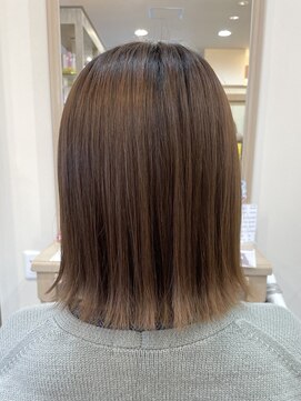 アルターリール(aL ter Rire) 黒髪/ボブルフ/ネビージュ/小顔/ワンレン/中村郁未