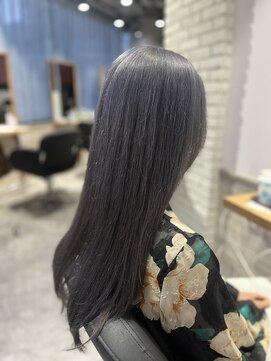 リーオオサカ(Lee Osaka) Wカラー×シルバー×東芽生