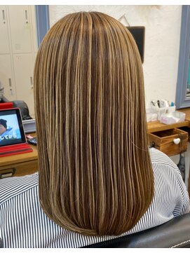 ラッフィスリール(Raffee Sourire) バレイヤージュ風白髪ぼかしデザインカラー