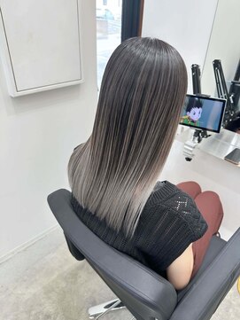 ワク 藤沢店(waku) バレイヤージュ　シルバー　ブリーチ