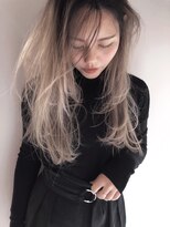 ノク(nok)&nbsp;グレーバレイヤージュ_メルティカラー似合わせカットセミロング