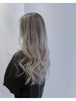 ナイン(nine)&nbsp;アッシュグレージュ×Wカラー