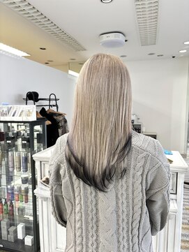 アフューズバイストゥー(Vfuse by StueW) 裾ブラック×透明感シルバーベージュ[倉敷][岡山][倉敷美容室]