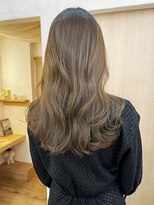 エレノア 渋谷公園通り店(Eleanor)&nbsp;透明感　カーキベージュブラウンカラー　ロングレイヤースタイル