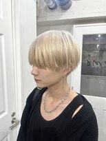 ホワイトベージュカラー