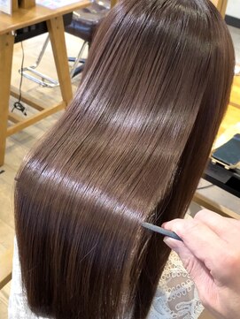 ヴァンクシー バイ ルナ(VANKCY by Luna) クラゲヘアー オリーブグレー 小顔 ココアベージュ 黒髪 登戸