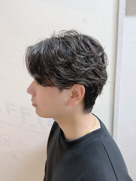 コワファーストナガサキシャンプーボーイ(COIFF1RST NAGASAKI SHAMPOO BOY) フェザーパーマ メンズサロン ショート カット 韓国 長崎