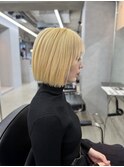 ボブ/きりっぱなしボブ/ブロンド/ブロンドヘアー/新宿