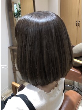 アダット(Adatto) 【Adatto北千住】シルキーブルージュボブ