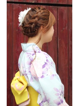 ココアール けやき通り(COCO.R) 浴衣でお出かけ♪　《新潟駅南徒歩3分》　けやき通り　1F