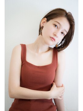 イーズ(e's) 耳かけBOBですっきりコンパクト　佐久間