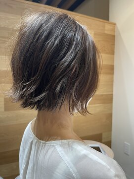 キレイコムデュース(Deuce) ぱっつんボブ