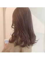 ミューバイアメイロ(mue by ameiro)&nbsp;ラベンダーベージュ × レイヤースタイル