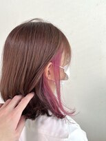 ヘアーアンドスパソシット(HAIR&SPA SOCIT) くびれボブ×ビビッドピンクのイヤリングカラー