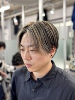 クロムトウキョウ ザ バーバー ネオン 新宿店(CHROM TOKYO the Barber ne/on)&nbsp;メンズセンターパート/ブリーチメッシュ