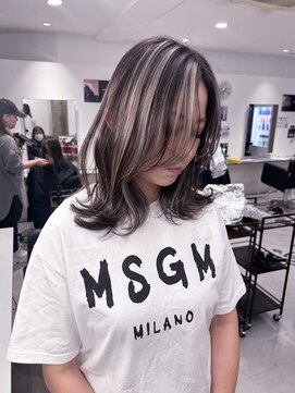 キング 梅田(K!ng) 縮毛矯正髪質改善ハイライトレイヤーカット梅田美容室エクステ