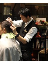 バーバーアンドスパ コロ(BARBER&SPA coRo) 小椋 健太