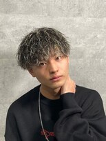 シリー 浦添店(SILLY) ツイストスパイラルパーマハイライト