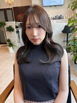 ナイト(KNIGHT) オリーブベージュ/くびれ巻き/レイヤーカット