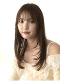 レイヤーカットハッシュカット顔まわりミディアムロング