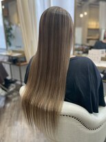 ウミネコ 表参道店(Umineko)&nbsp;白髪が味方に!?大人の透明感ハイライト