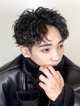 ビューネオ(VIEW NEO) スパイラル/縦落ちパーマ/メンズパーマ/谷町四丁目