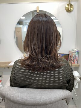 シア 綾瀬店(SHEER) ◆ 【上品な華やかさ】大人レイヤー×ベージュ