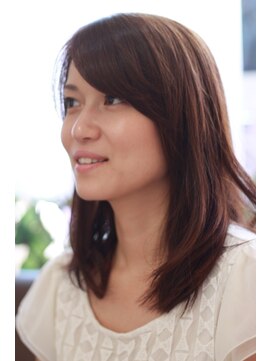 トリプル ジー(ZZZ...) フルバングセミロングボブ