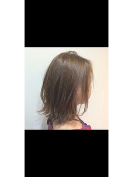 クロエ バイ ラヴィズム 新発田 2号店(CLOE by LUVISM) 外はねスタイル