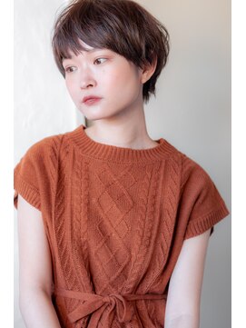 エルフォ(elfo) 【elfo】巻かずにショートスタイリングで旬な顔に